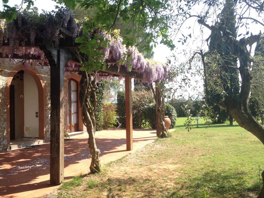 Hostal Fattoria Cirene Follonica Habitación foto