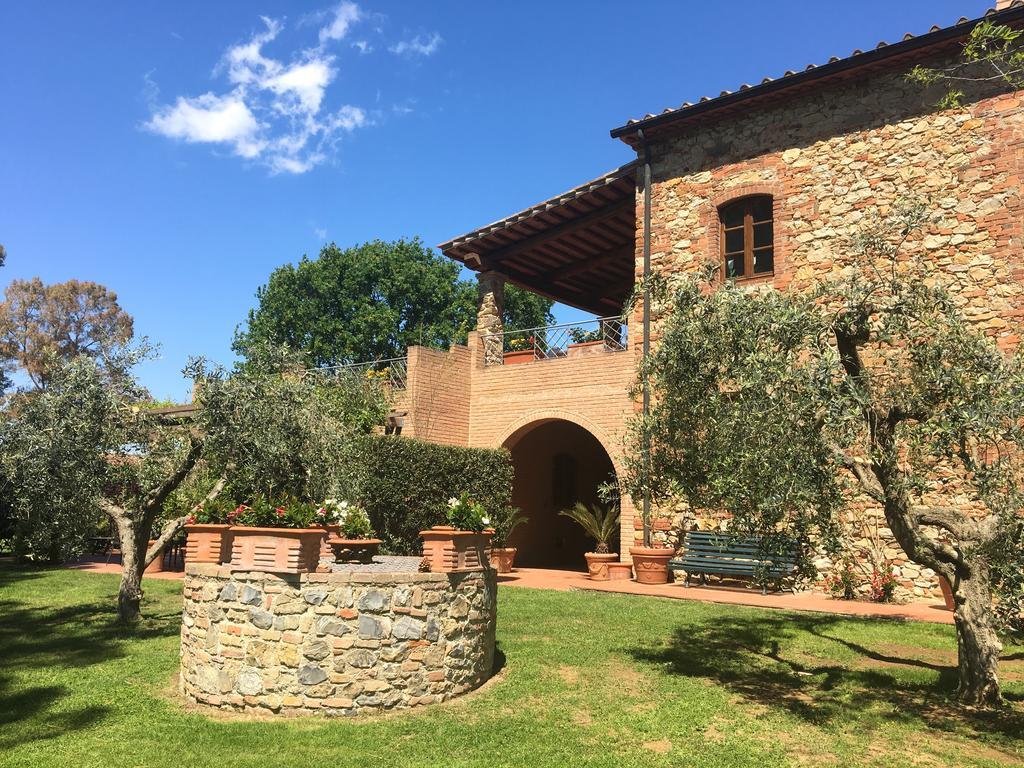 Hostal Fattoria Cirene Follonica Exterior foto